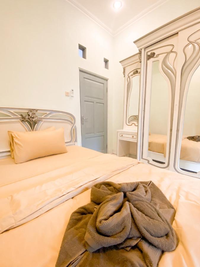 Kamar Tamu Gedongkiwo * Yogyakarta