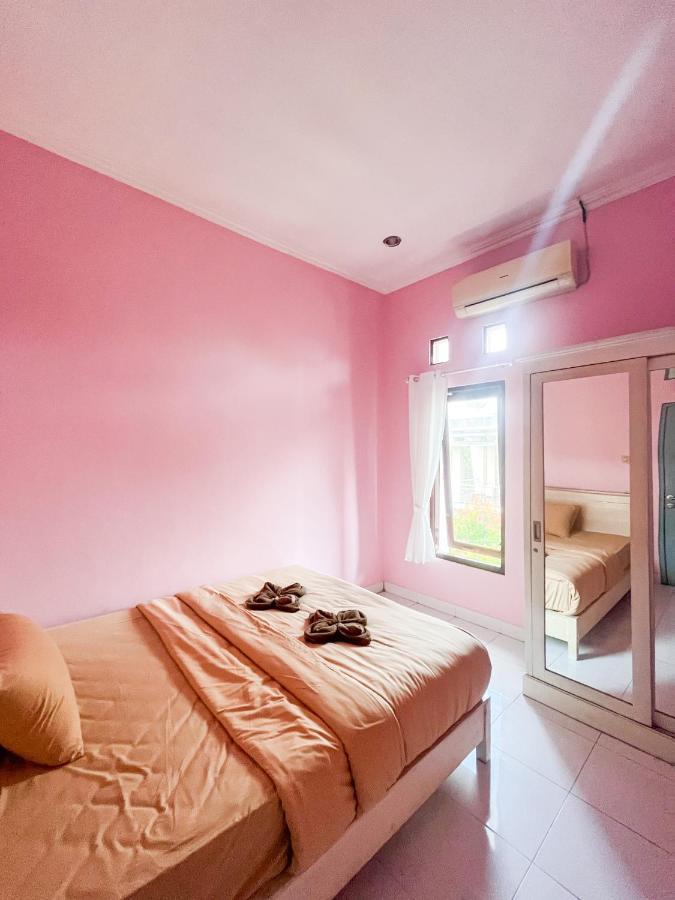 Kamar Tamu Gedongkiwo Villa Yogyakarta